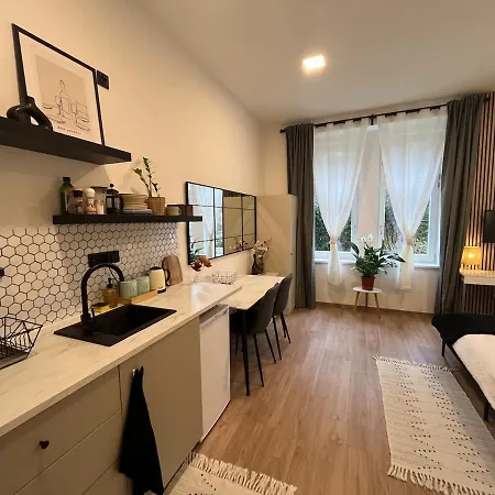 아파트 Bright And Cozy 15 Minutes To Center